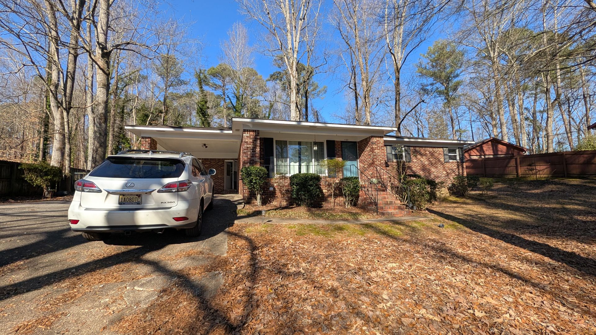 Gardendale House: 1132 Meadow Dr