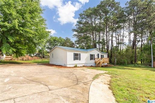 Fully Remodeled 3/2 in Pell City – photo 1