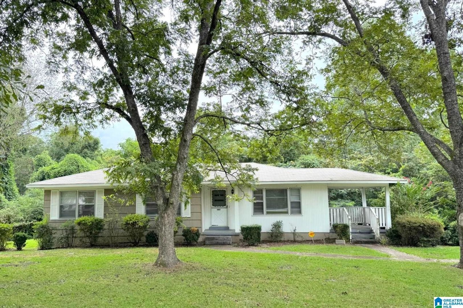 Birmingham House: 1401 Heflin Ave W