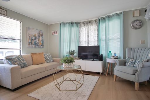 Listing photo thumbnail