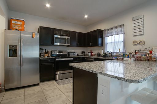 Listing photo thumbnail
