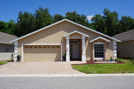 500 Vista Oaks Way, Davenport, FL 33837