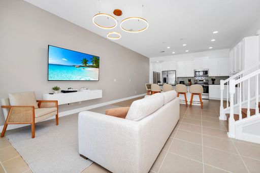 Listing photo thumbnail