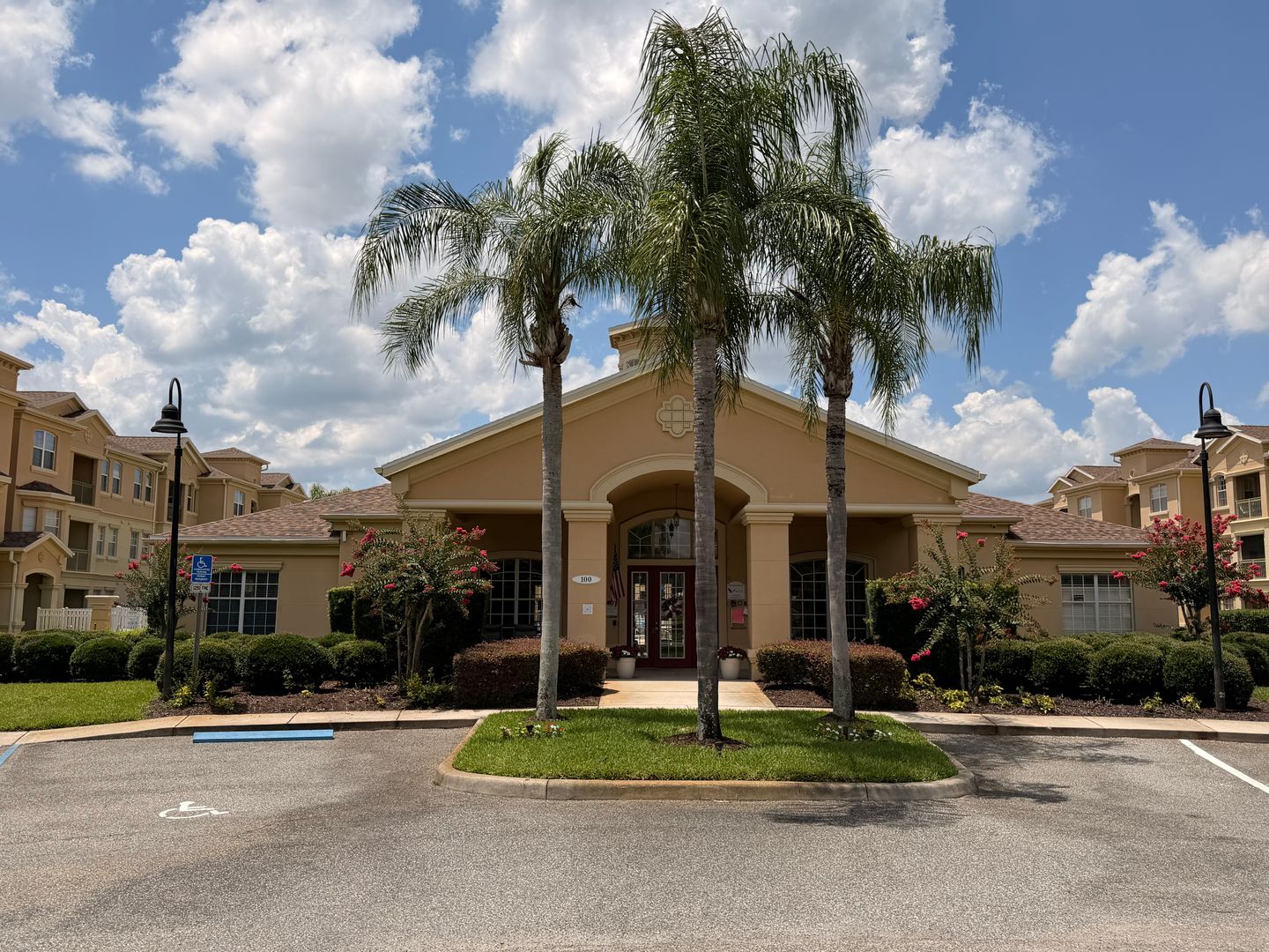Davenport Condo: 719 Terrace Ridge Circle