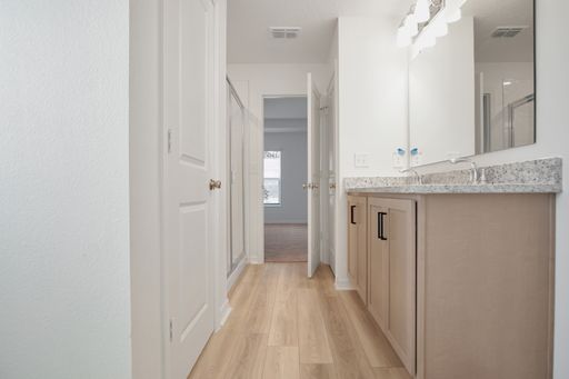 Listing photo thumbnail
