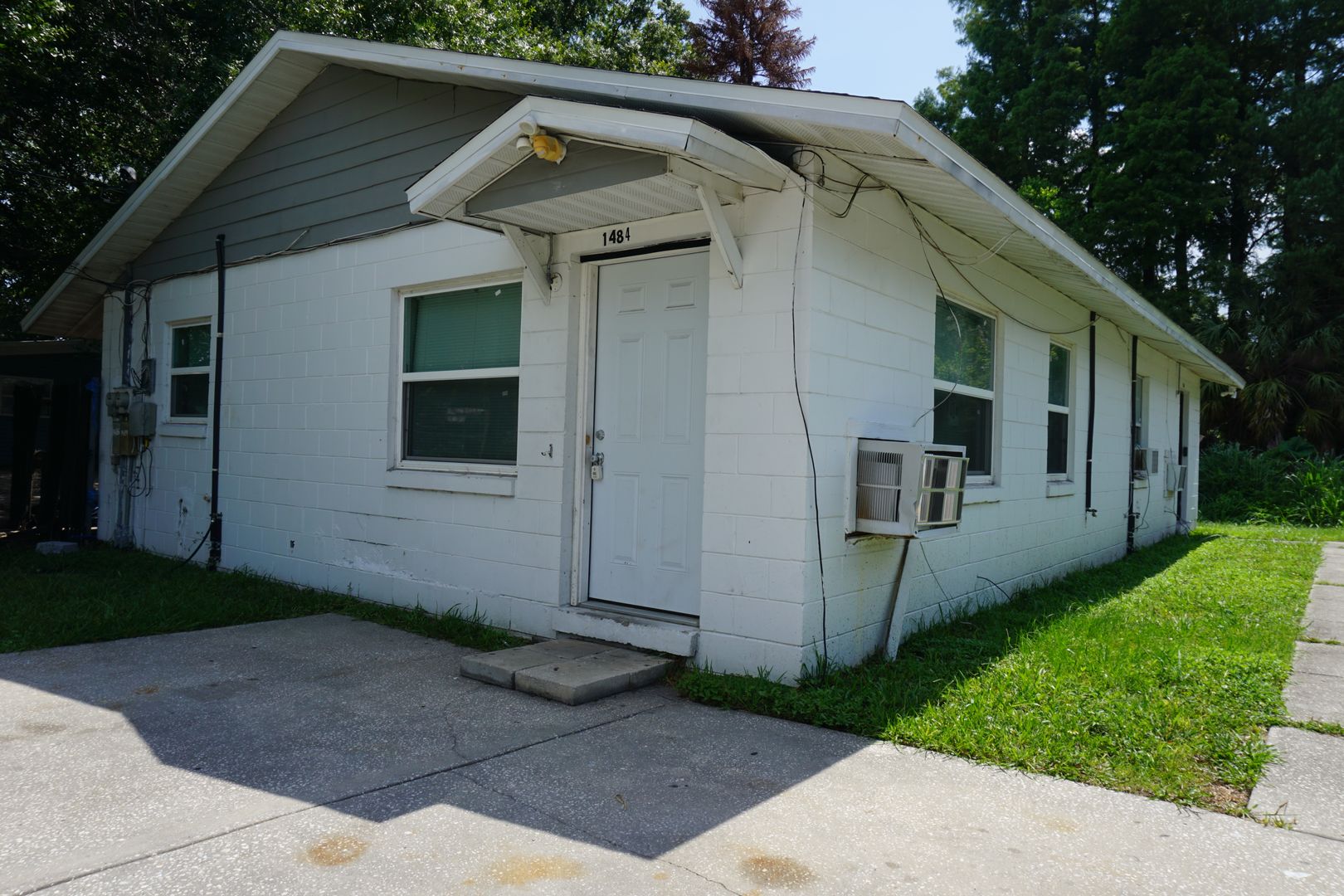 Winter Haven House: 1484 32nd St NW
