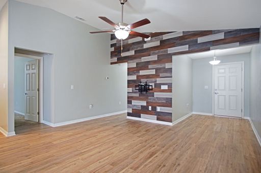 Listing photo thumbnail