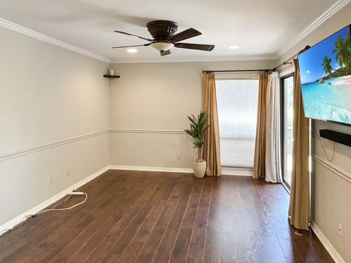Listing photo thumbnail
