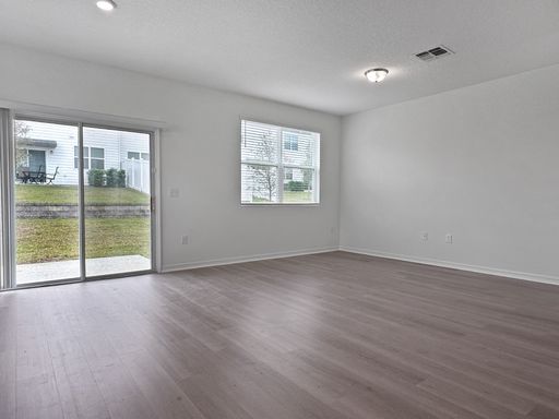 Listing photo thumbnail