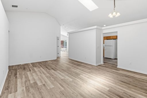 Listing photo thumbnail