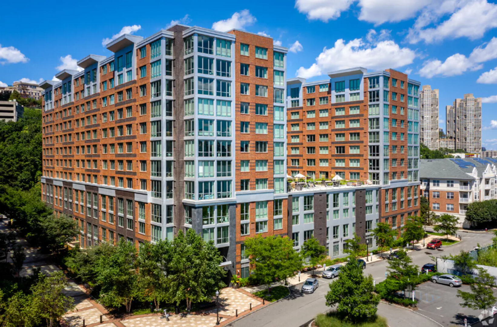 West New York Apartment: 11 Ave at Port