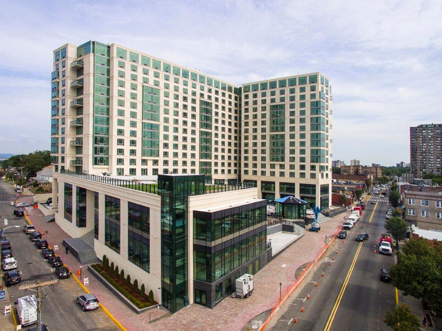 Cliffside Park Apartment: 691 Anderson Avenue