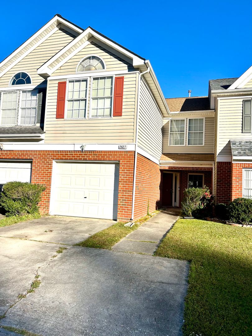 Virginia Beach House: 2627 Hartley Street