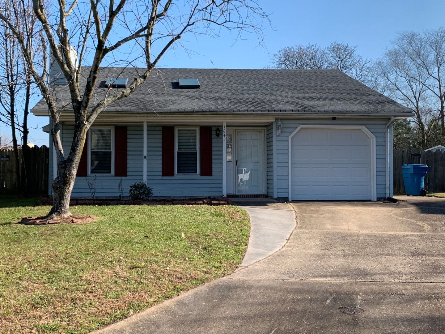 Virginia Beach House: 1642 High Plains Drive