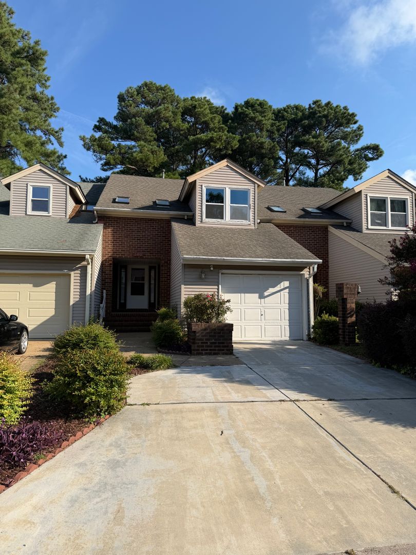 Virginia Beach House: 502 Kempsville Greens Court