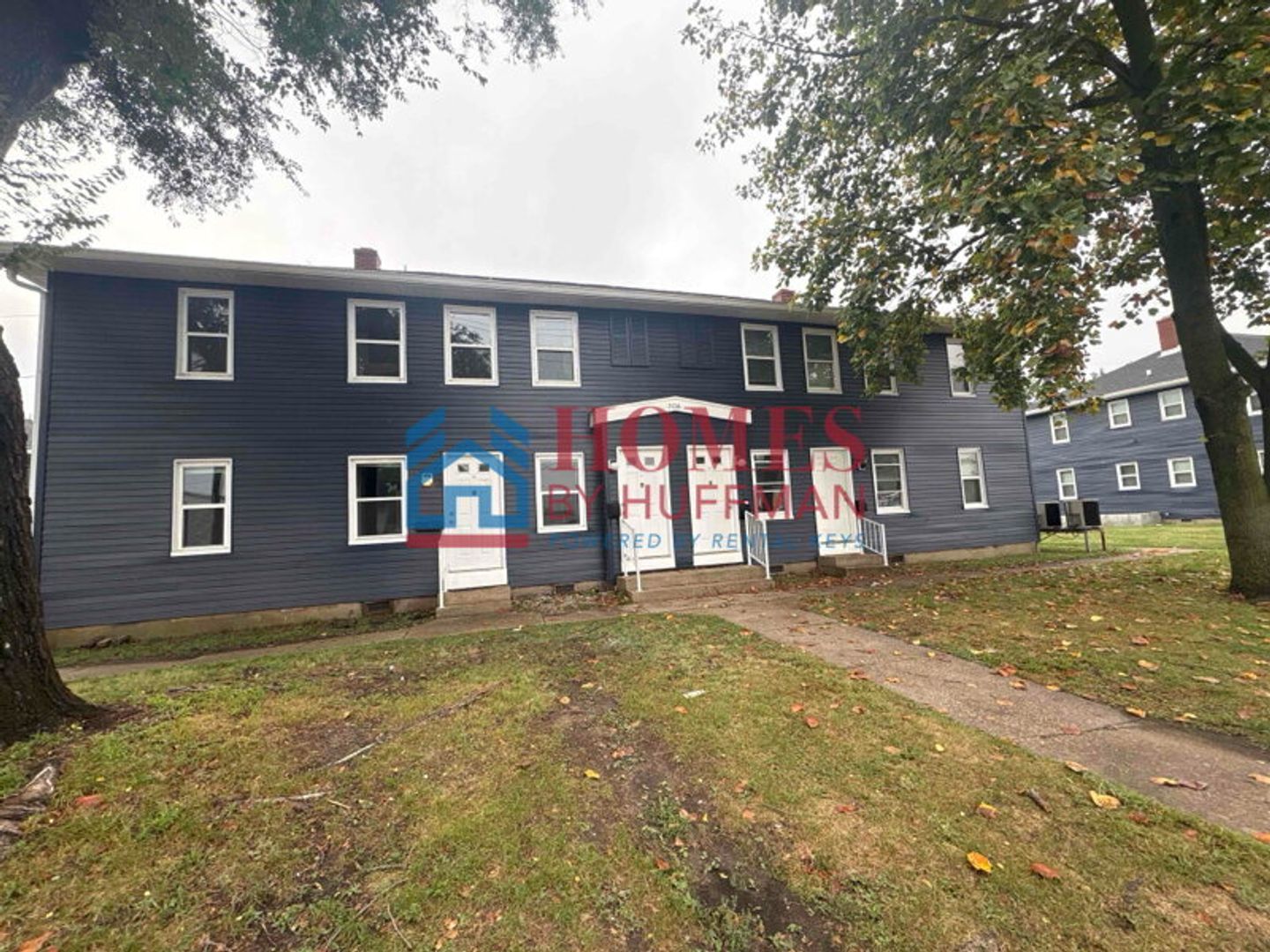 Evansville Apartment: 2025 West Columbia Street