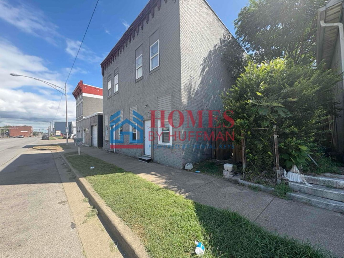 Evansville Apartment: 615 North Fulton Avenue