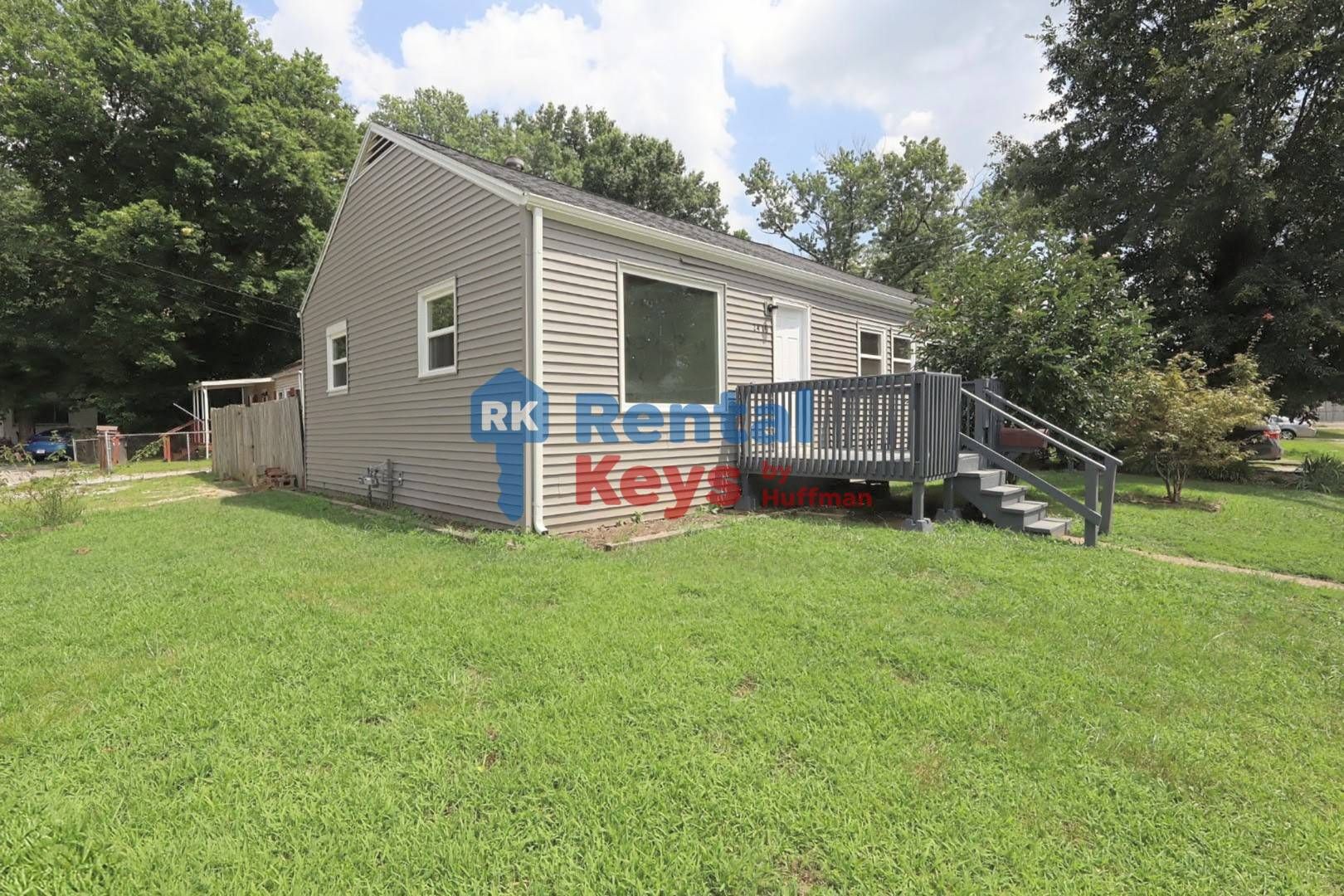 Evansville Apartment: 2417 2419 N Harlan Avenue