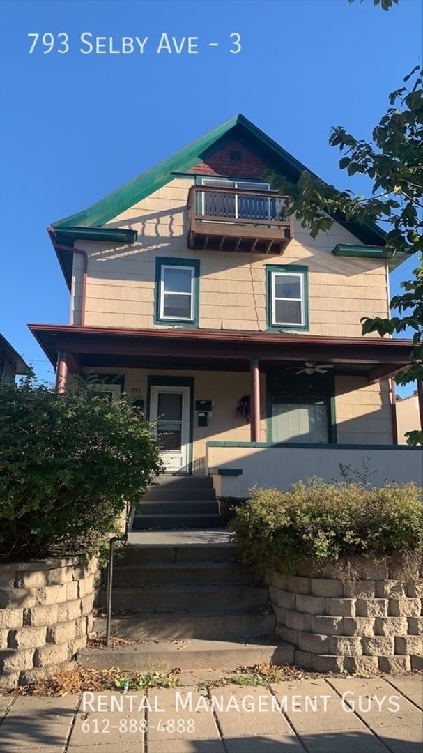 St. Paul Apartment: 793 Selby Ave