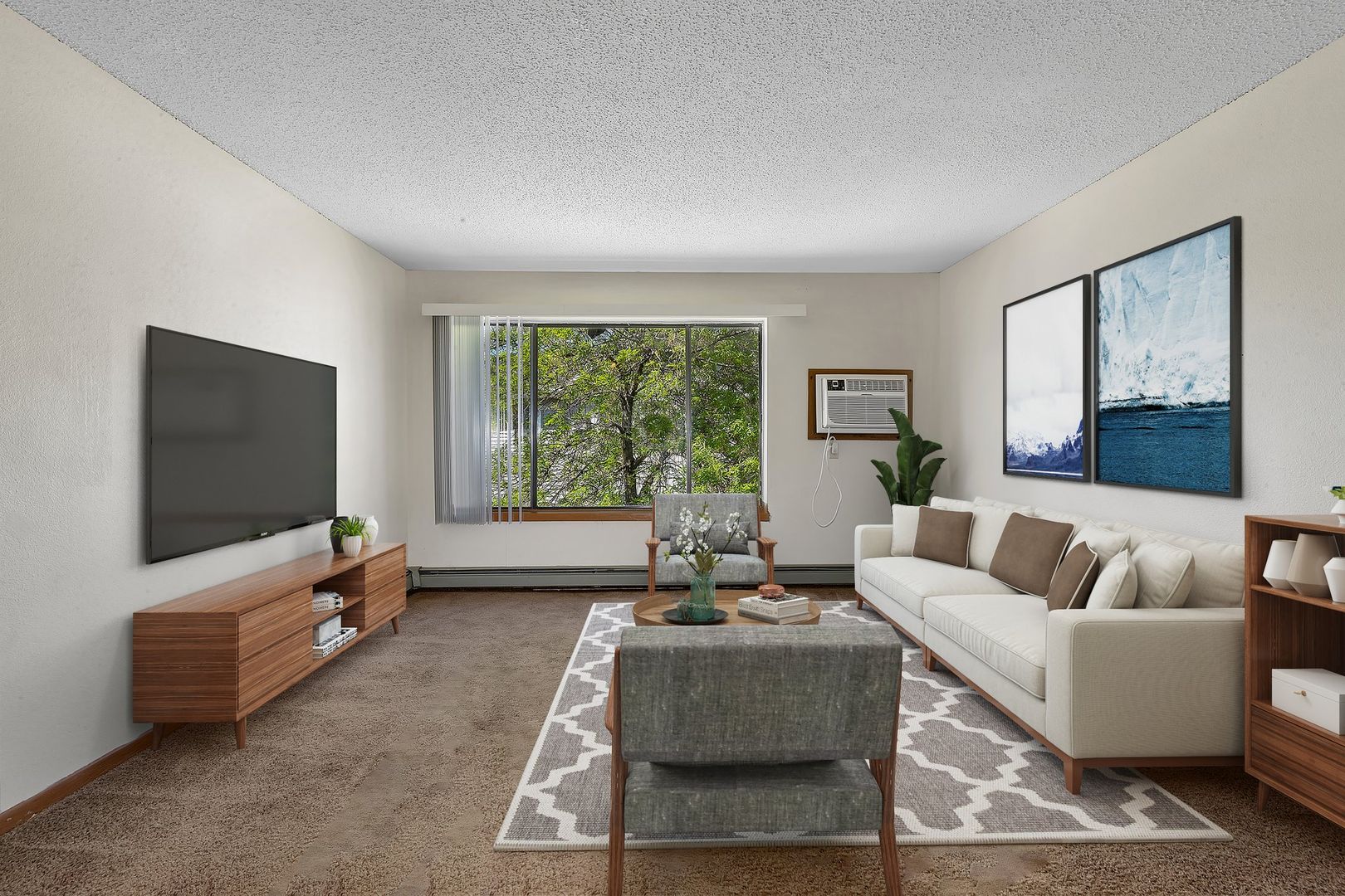 Saint Joseph Apartment: 133 E Cedar St