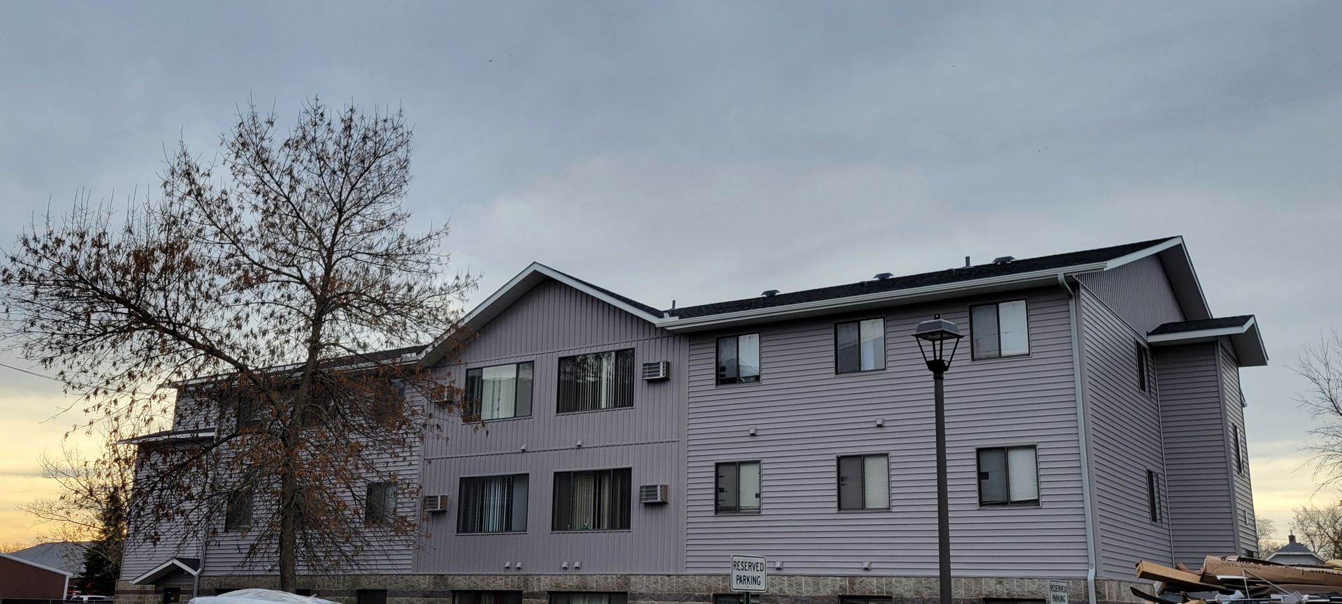 Saint Joseph Apartment: 133 E Cedar St