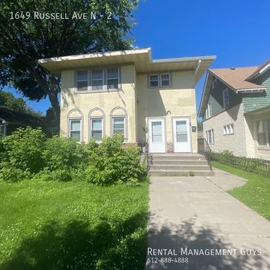 Beautiful 3 bedroom Duplex! Completely Remodeled! – photo 1