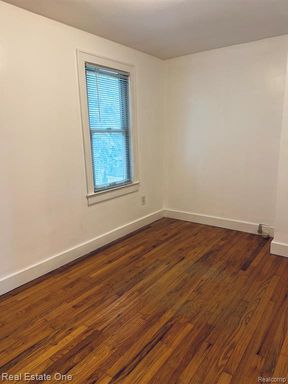 122 W Houstonia Avenue unit B, Royal Oak, MI 48073