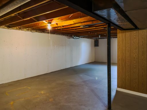 11575 Lynhurst Drive, Washington, MI 48094
