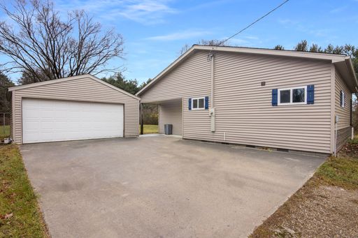 6267 W 16 Rd., Mesick, MI 49668