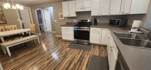 6260 Cedarmere (Unicorn House), Traverse City, MI 49686