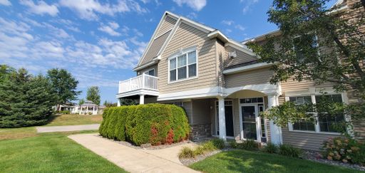 Chelsea Park Charming 2 Bedroom, 2 Bathroom Upper Level End Unit – photo 1