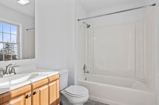 5816 SW Bay Shore Dr, Suttons Bay, MI 49682