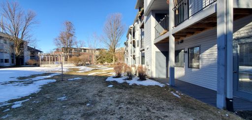 621 Riverine Dr , Unit# 101, Traverse City, MI 49684