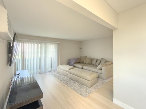 1603 Cass Lake Rd #D Unit, Keego Harbor, MI 48320