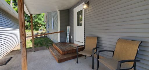 6260 Cedarmere (Unicorn House), Traverse City, MI 49686