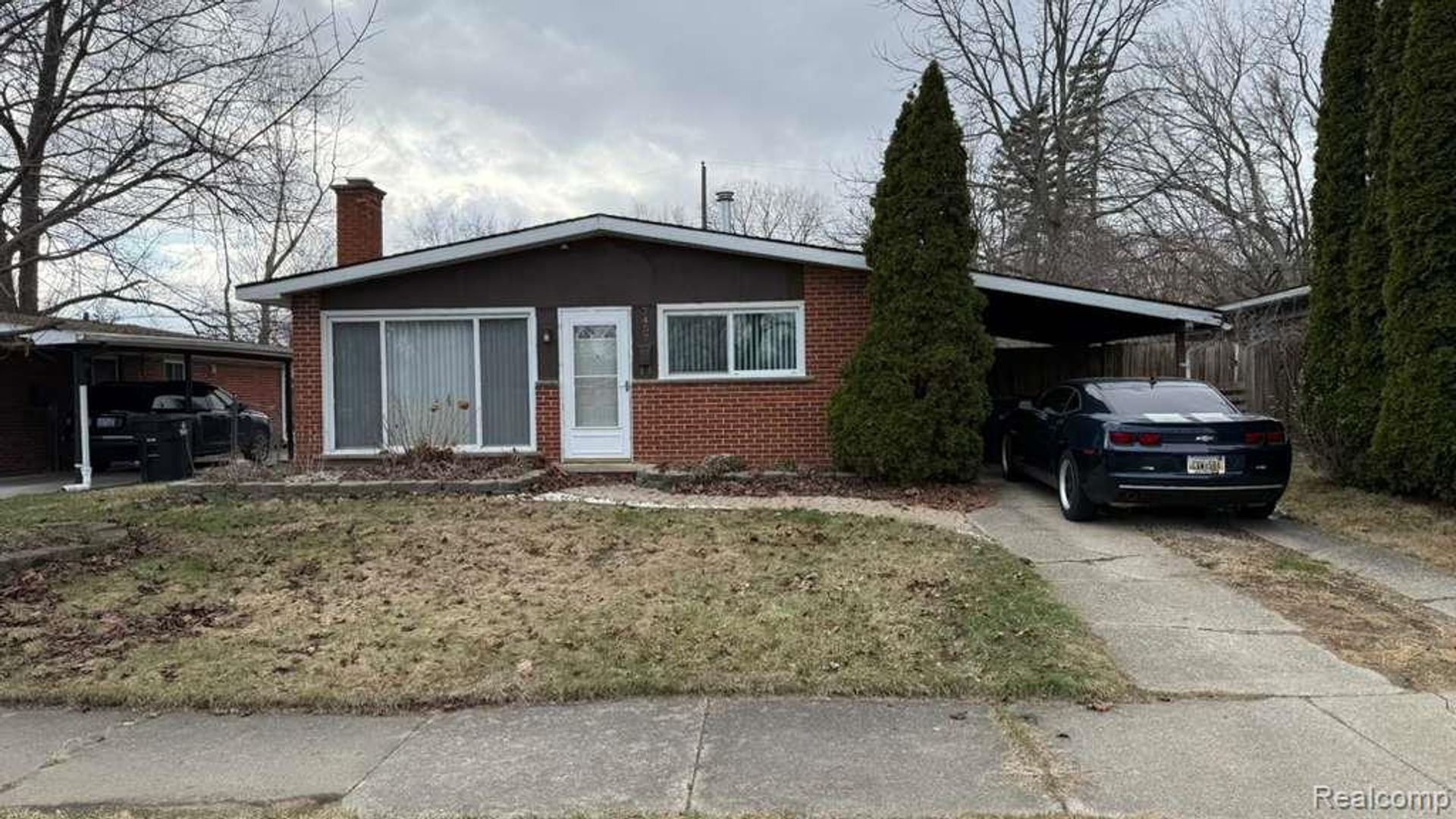 Westland House: 7457 Harrison St