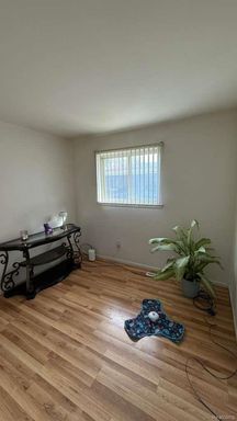 7457 Harrison St, Westland, MI 48185