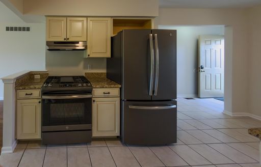 11575 Lynhurst Drive, Washington, MI 48094