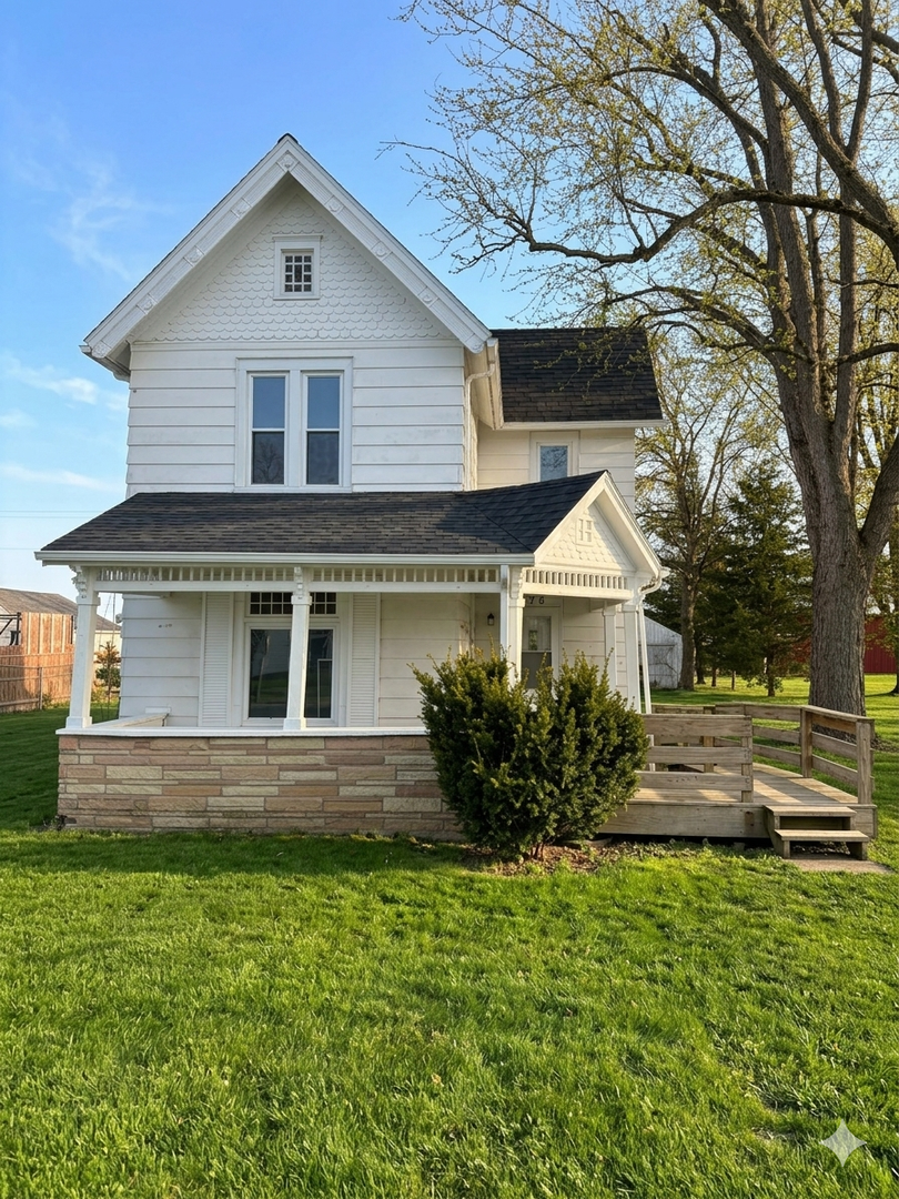 Britton House: 276 E Chicago Blvd