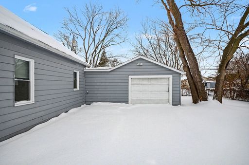 20801 Elroy, Warren, MI 48089