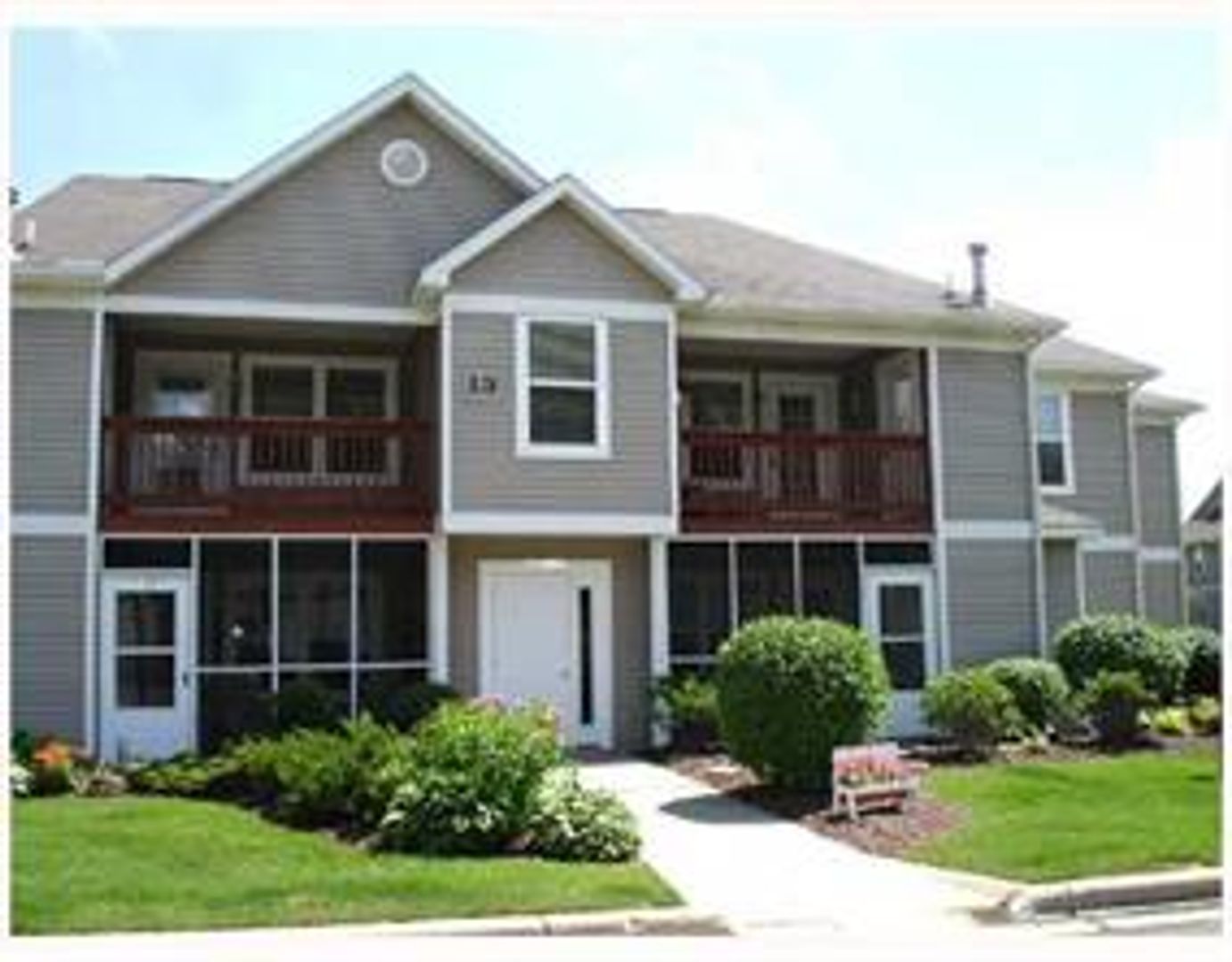 Ann Arbor House: 1341 Millbrook Trail