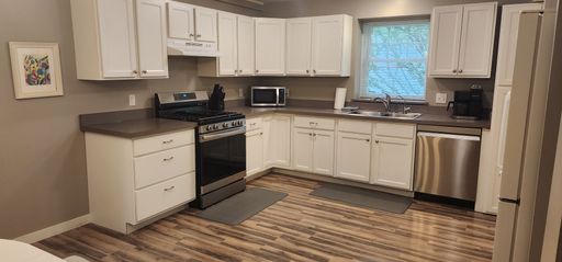 6260 Cedarmere (Unicorn House), Traverse City, MI 49686