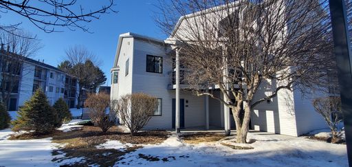 621 Riverine Dr , Unit# 101, Traverse City, MI 49684