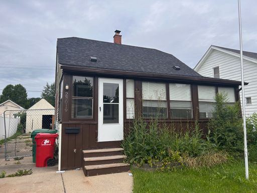 Move-In Ready- 2 bedroom/1 Bath Home in Eastpointe – photo 1