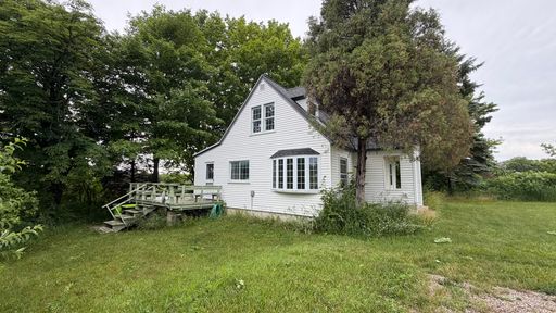 13497 Center Rd, Traverse City, MI 49686