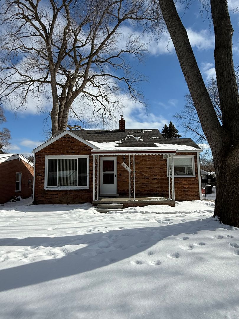 Livonia House: 12050 Cavell St