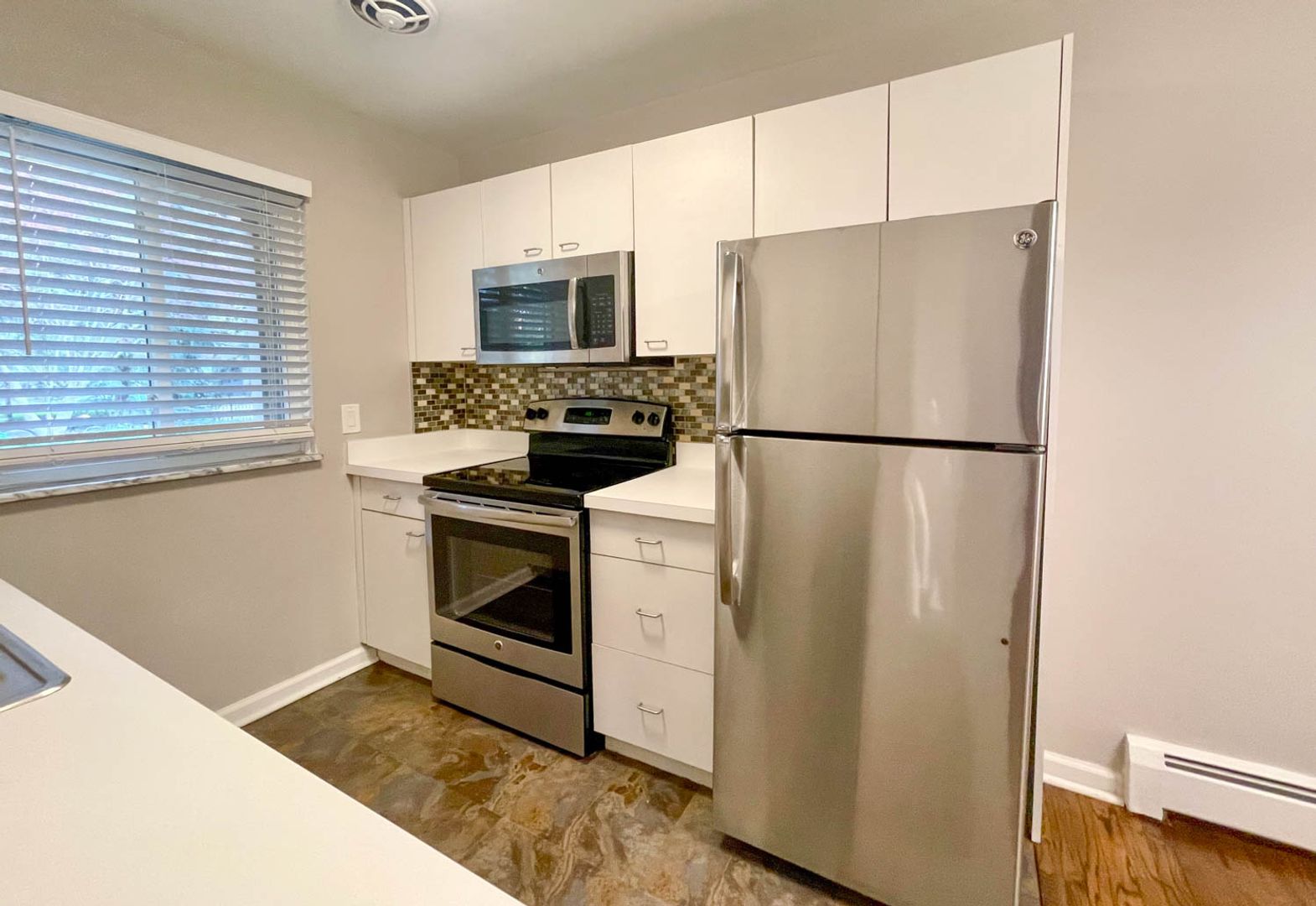475 S. Adams Rd. 3 of 12