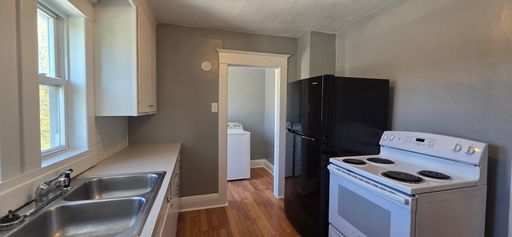 430 E Bremer , #2, Cadillac, MI 49690