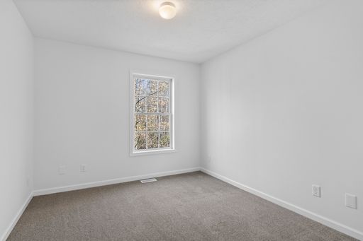 5816 SW Bay Shore Dr, Suttons Bay, MI 49682