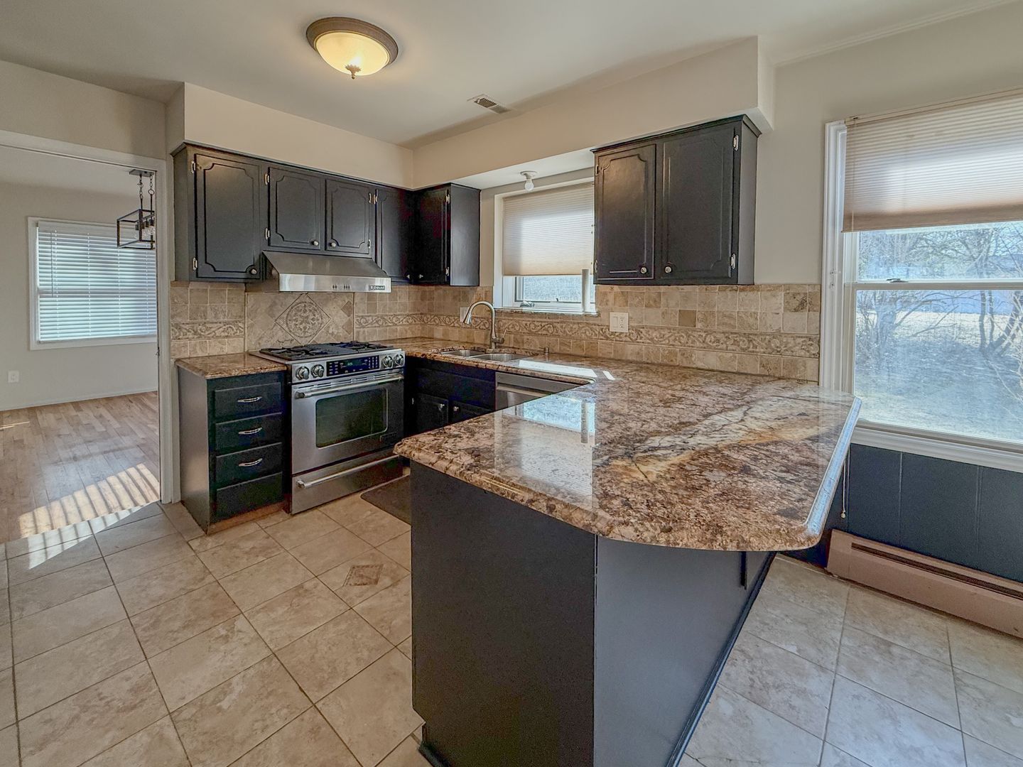 2710 Pendleton Drive 5 of 12